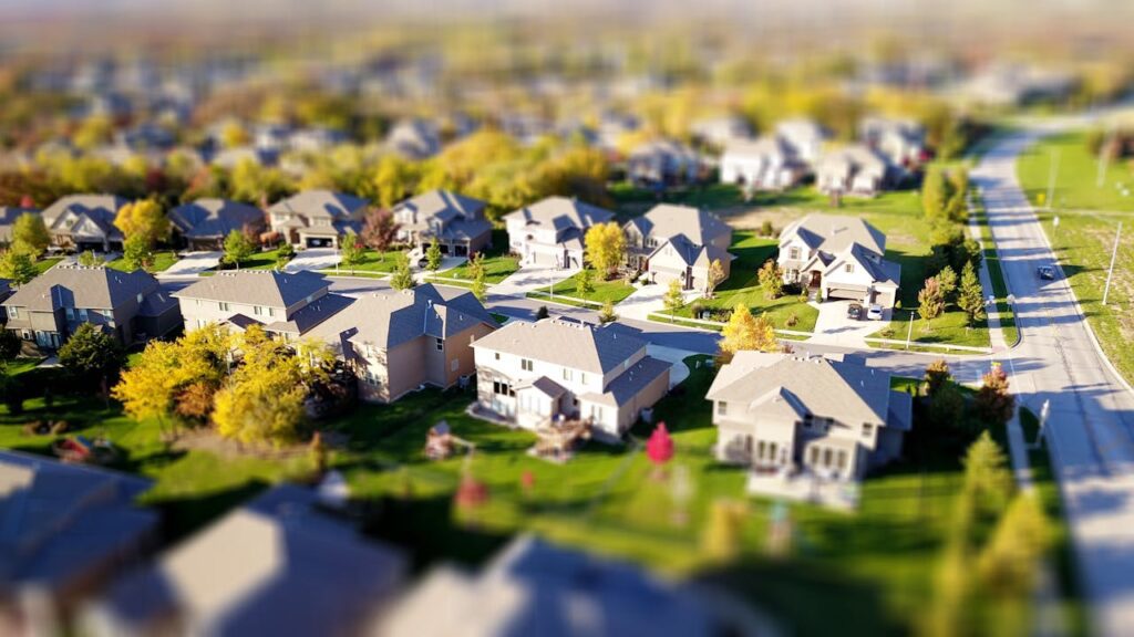 Bird eye view of freehold vs leasehold properties - Assets For Life